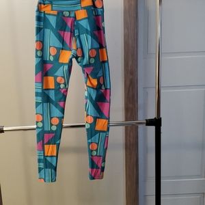 SALE!!  PRICE REDUCED!! NEW!!  LULAROE One Size Leggings